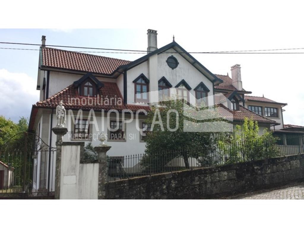 <b>Edificio</b><br/><b>Venta : 590.000,00 €</b><br/>